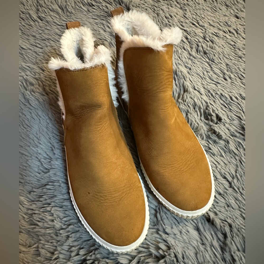 Timberland Women's Skyla Bay Medium Brown Pull on Sneaker Boot Size 8 - Picture 1 of 7